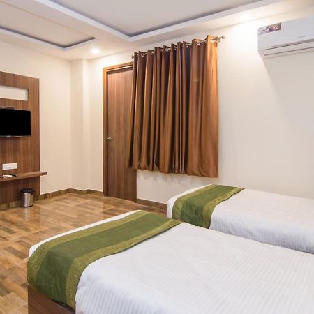 Treebo Trend Bipin International Hotel Lucknow Eksteriør billede